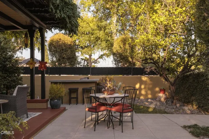 44-web-or-mls-2410 E. Orange Grove Blvd