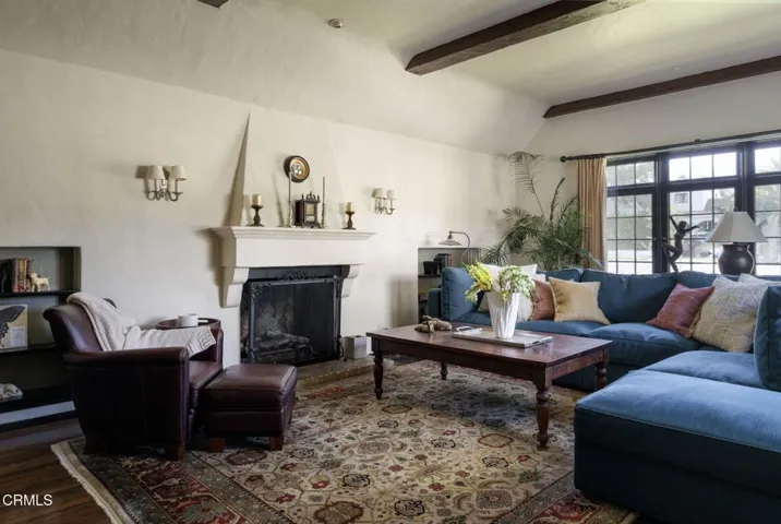 8-web-or-mls-2410 E. Orange Grove Blvd b