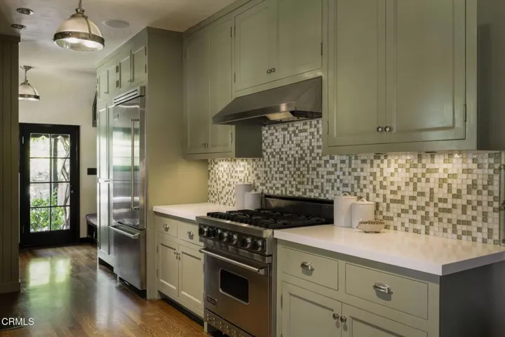 16-web-or-mls-2410 E. Orange Grove Blvd