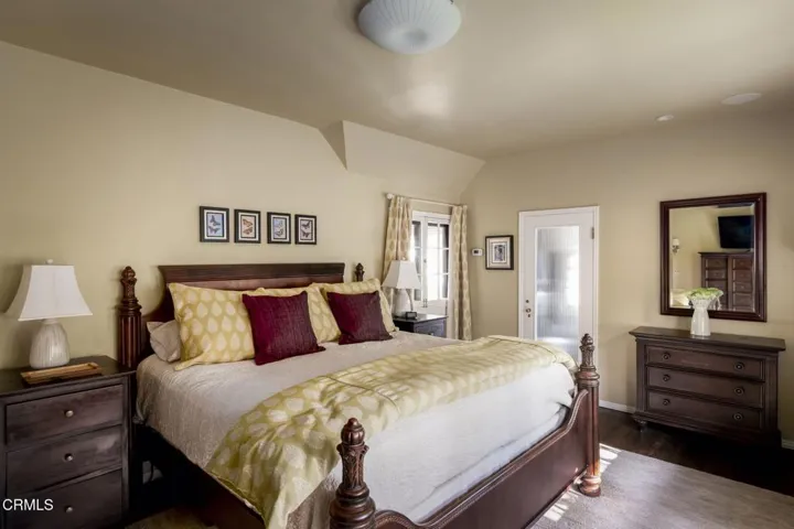 30-web-or-mls-2410 E. Orange Grove Blvd