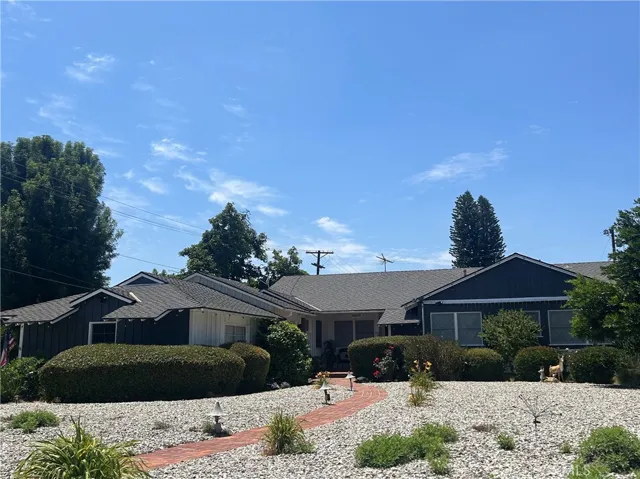 9301 Lasaine, Northridge, California 91325