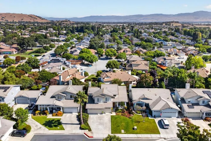 1405 Casablanca Circle, Gilroy, California 95020