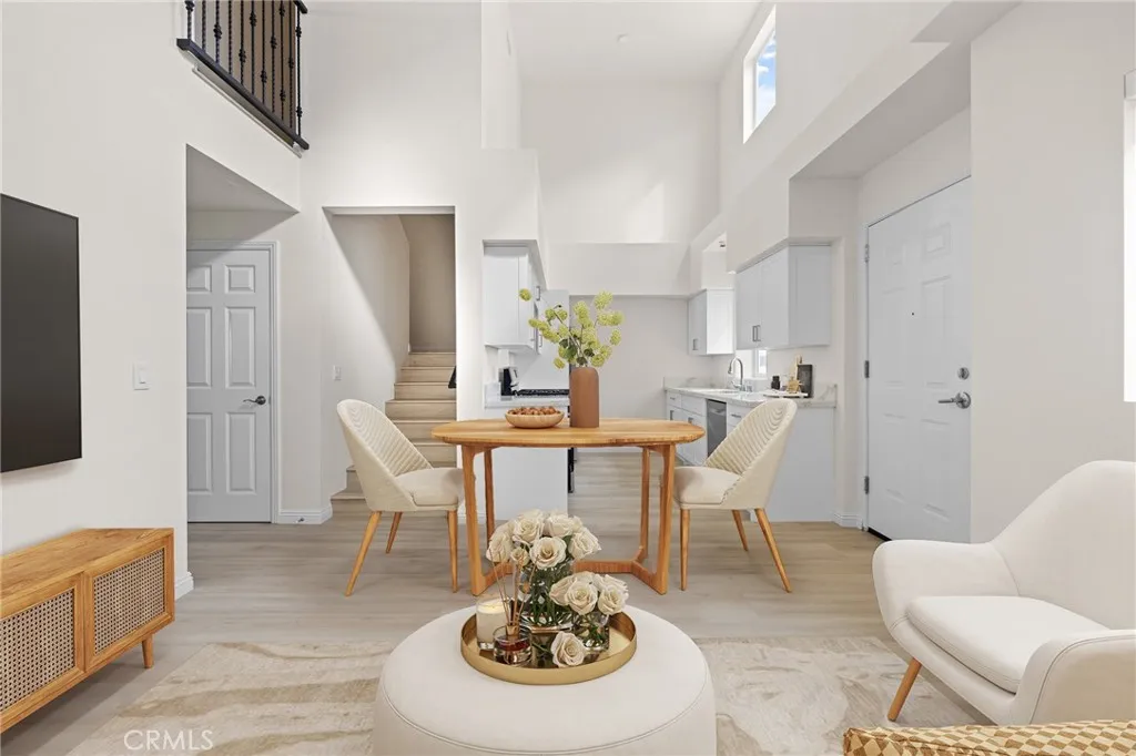 1818 S Norton Avenue 405, Los Angeles, California 90018 — photo 4