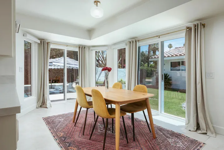 Breakfast room