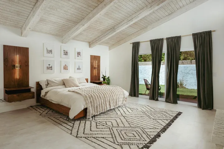 Primary suite