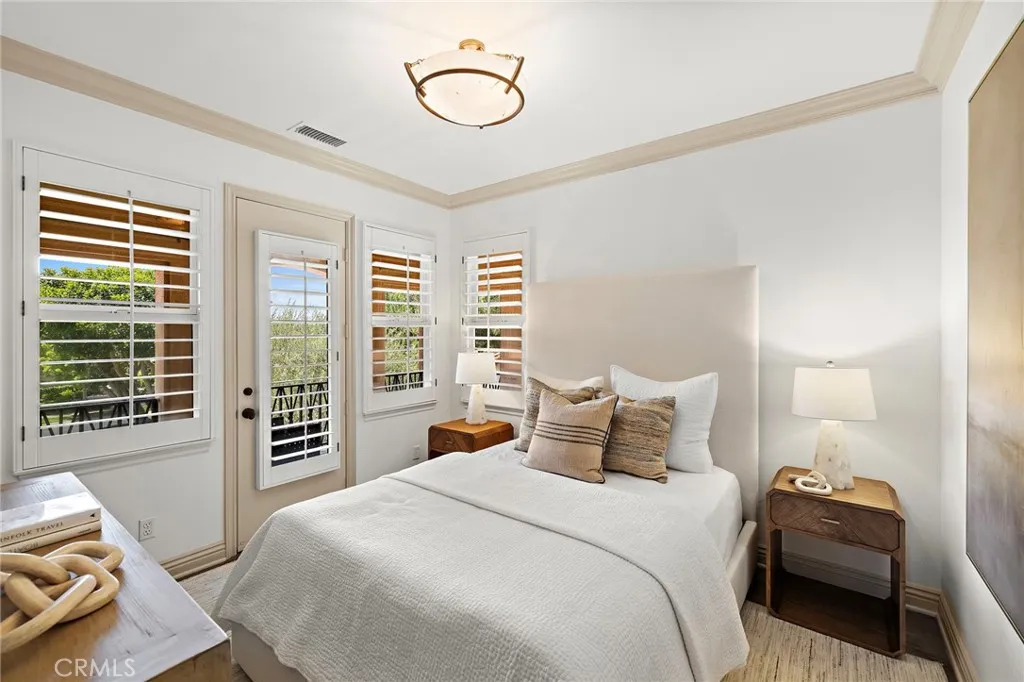 secondary ensuite bedroom upstairs