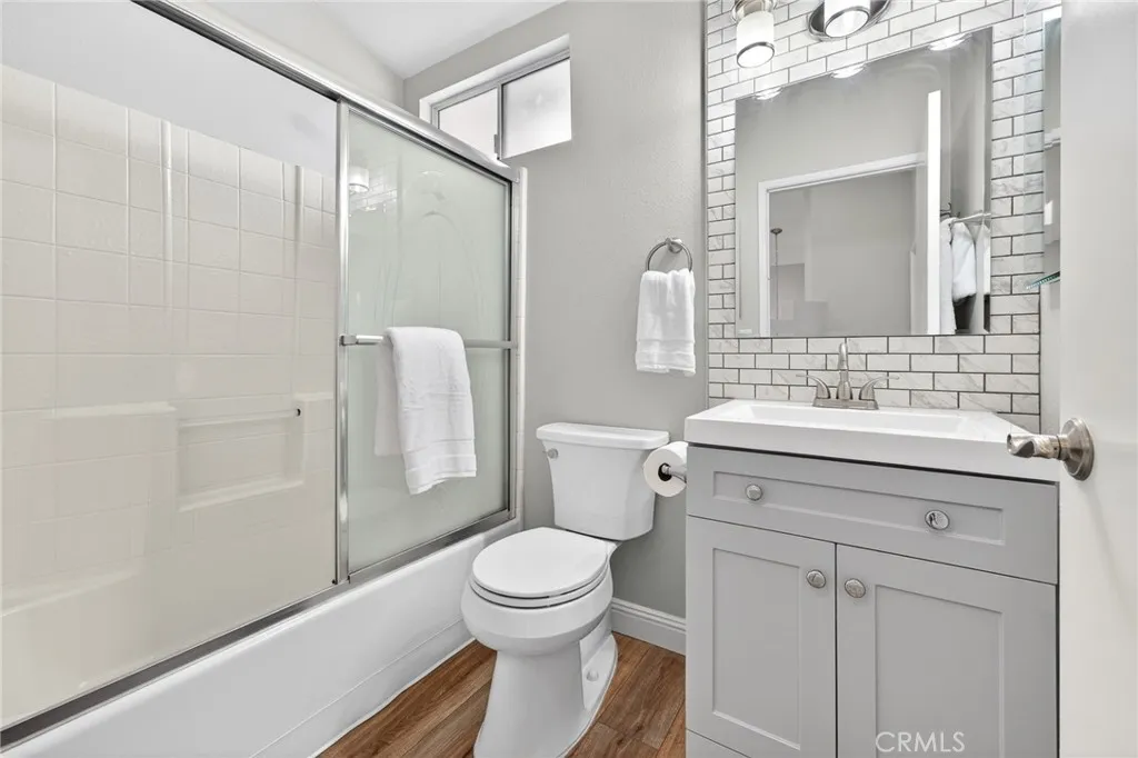 Upstairs Bathroom