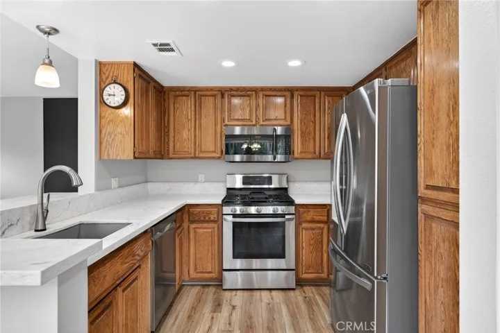 Beautiful Kitchen and yes the Refrigerator is included