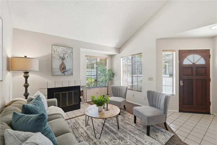 269 Alder Court, Azusa, California 91702