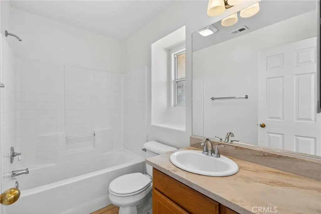 Upstairs Full Bath
