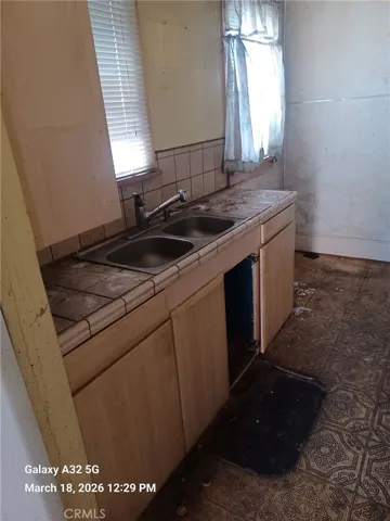 Kitchen photo 2