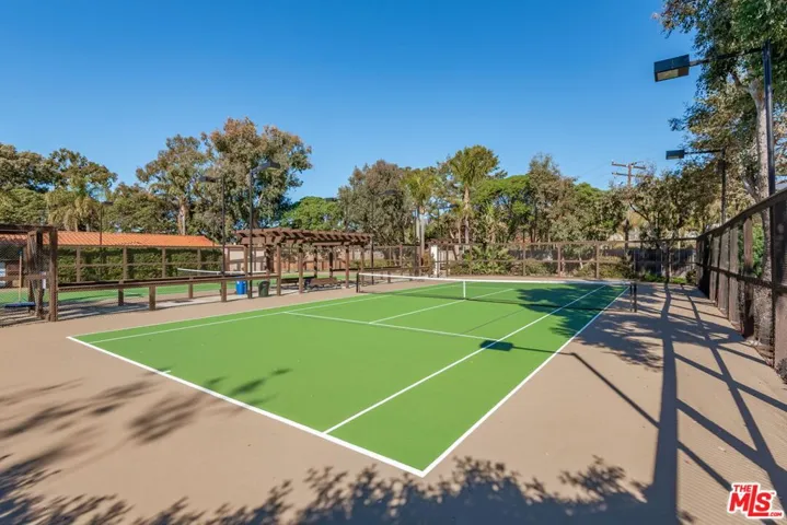 Tennis & Pickle Ball