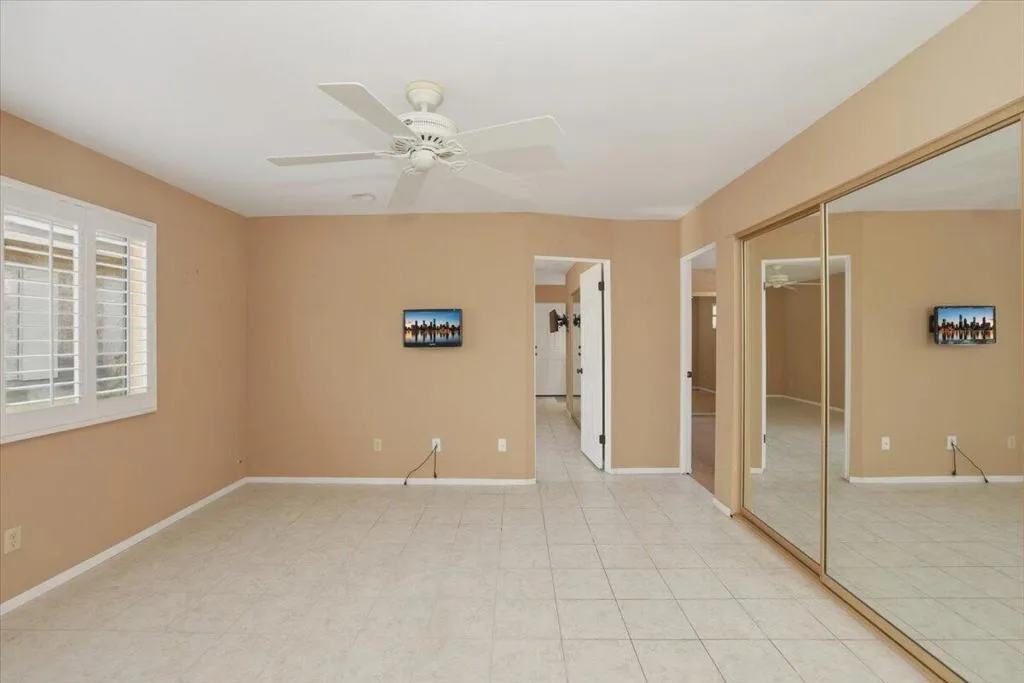42-Bedroom