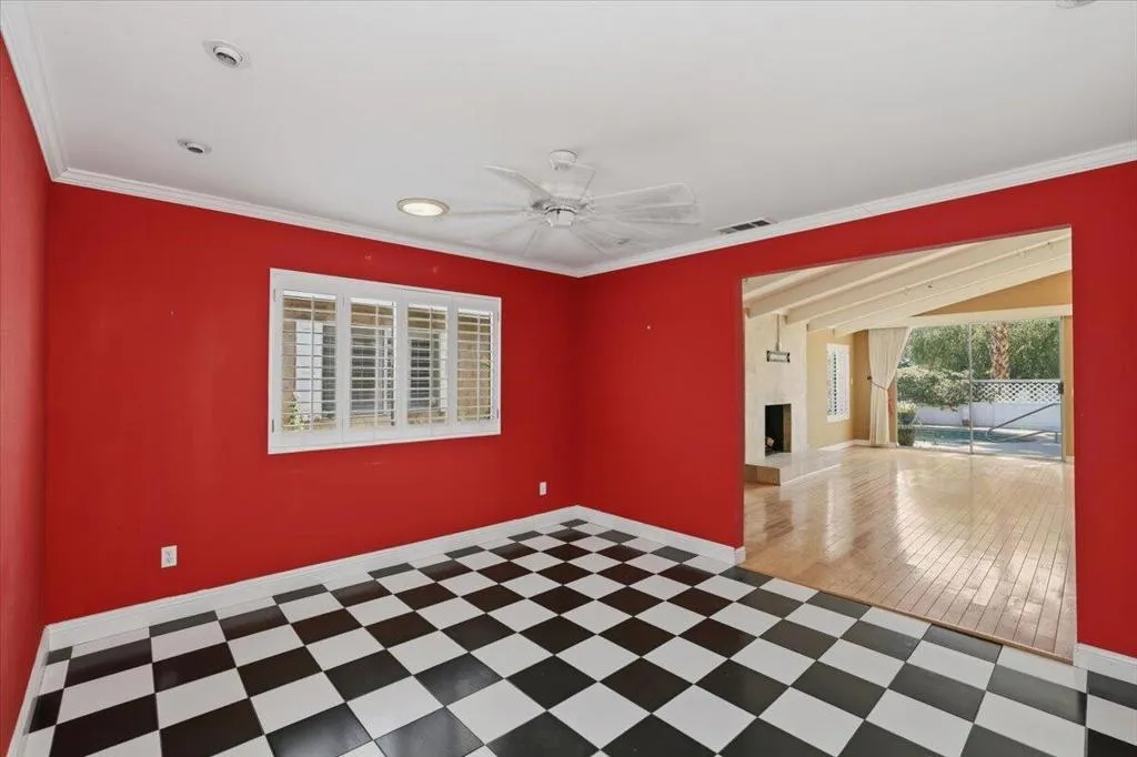 62-Bedroom