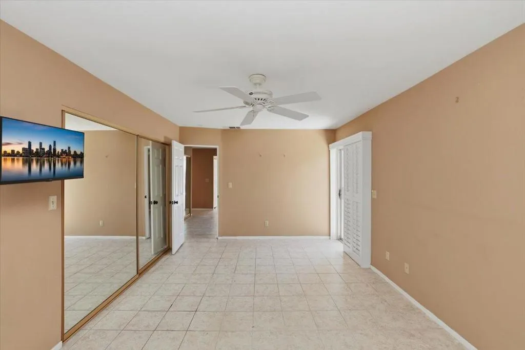 37-Bedroom