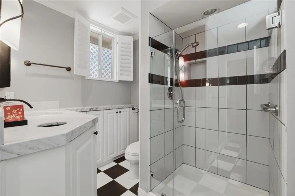 63-Bathroom