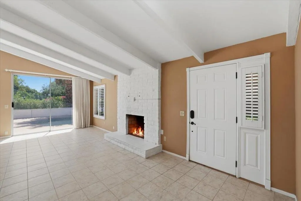 21-Entry and Living Room