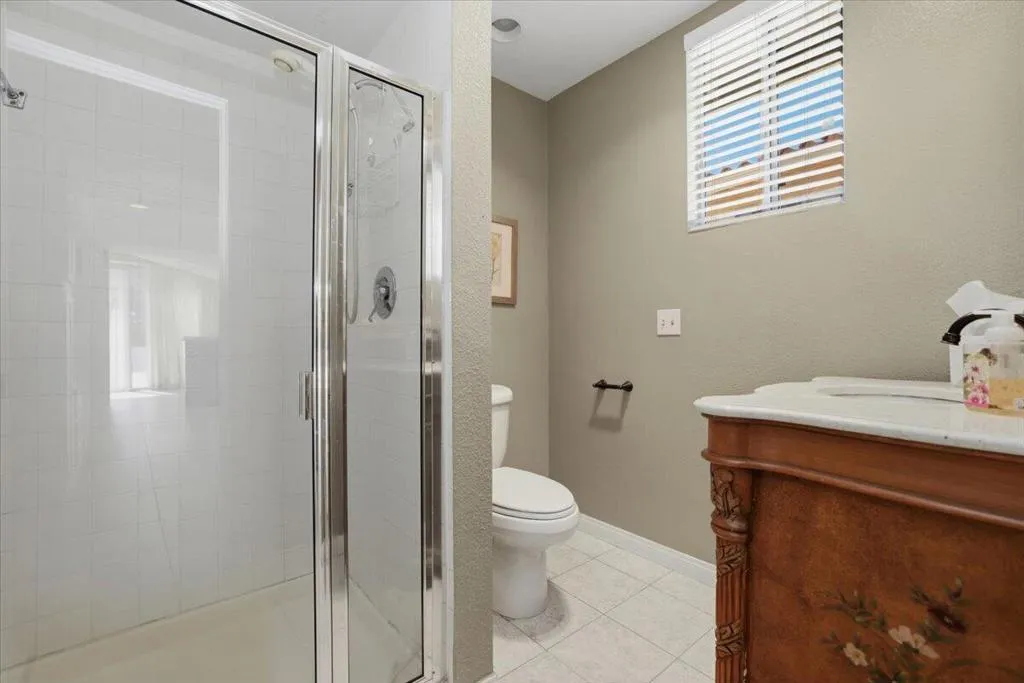 44-Bathroom