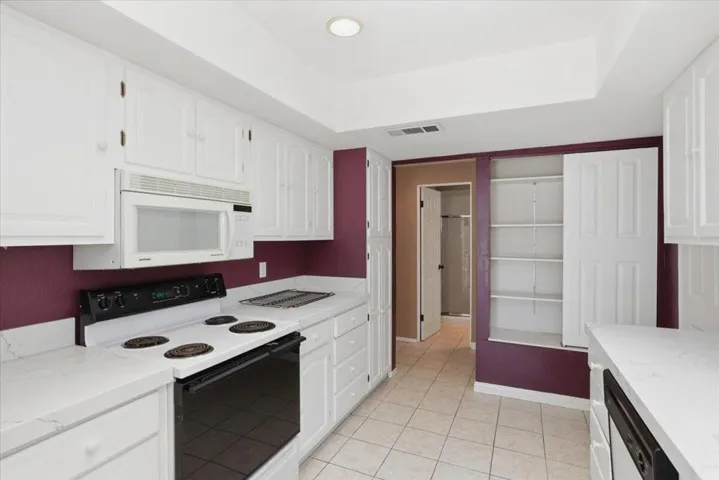 33-Kitchen