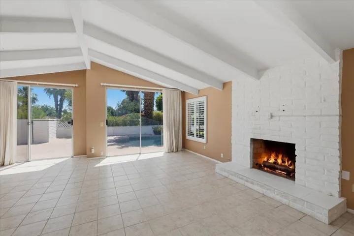25-Living Room