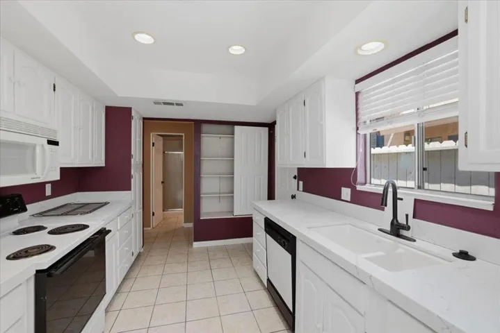 32-Kitchen