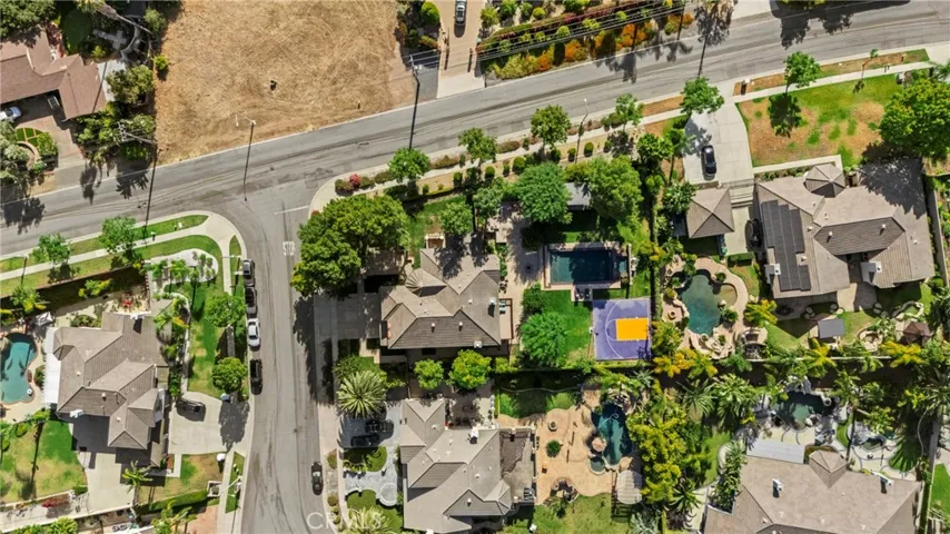605 Jocelyn Shelby Way, Corona, California 92881