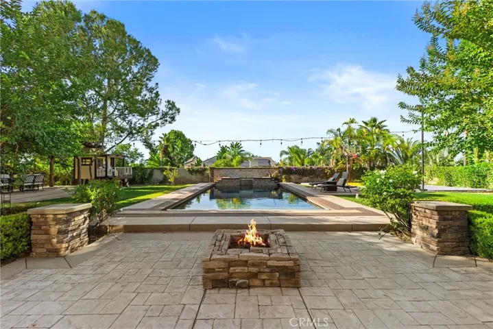 605 Jocelyn Shelby Way, Corona, California 92881