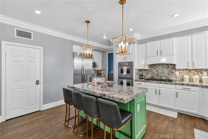 605 Jocelyn Shelby Way, Corona, California 92881