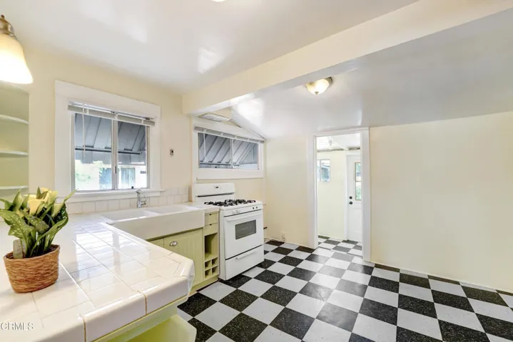 505 E Olive 11