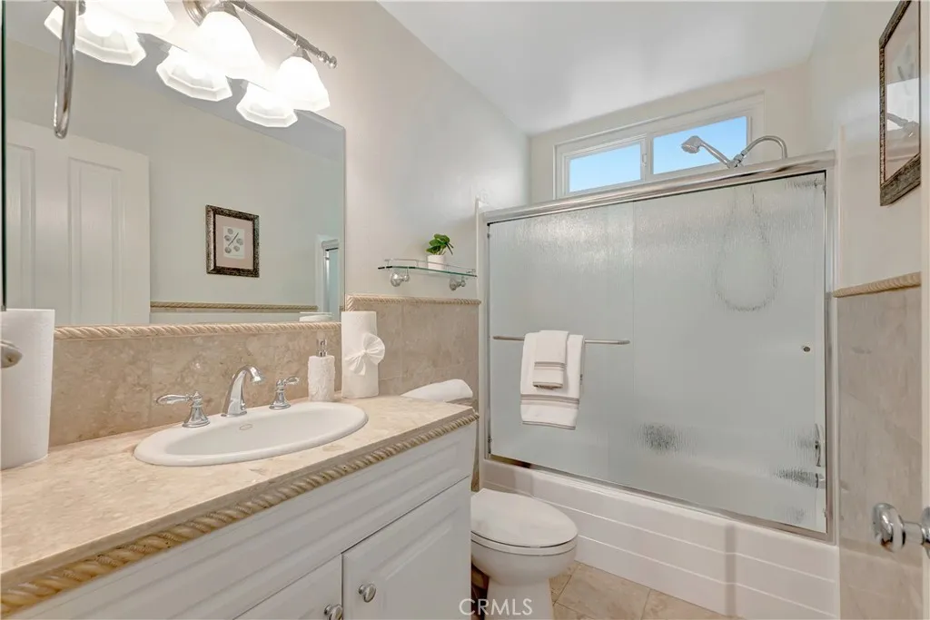 Hallway full bathroom
