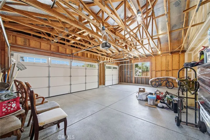 SPACIOUS 3-CAR GARAGE