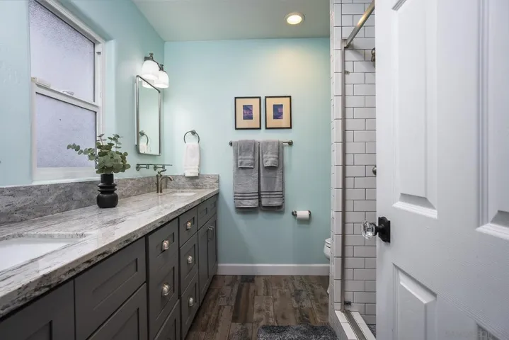 3115 Russell, San Diego, California 92106