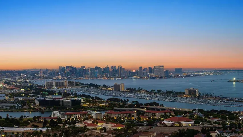 3115 Russell, San Diego, California 92106