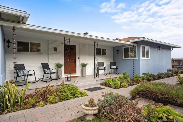 3115 Russell, San Diego, California 92106