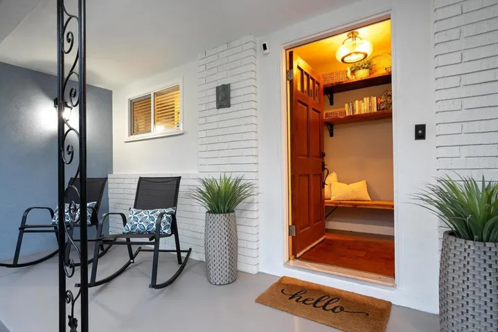 3115 Russell, San Diego, California 92106