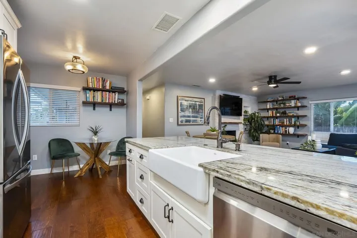 3115 Russell, San Diego, California 92106