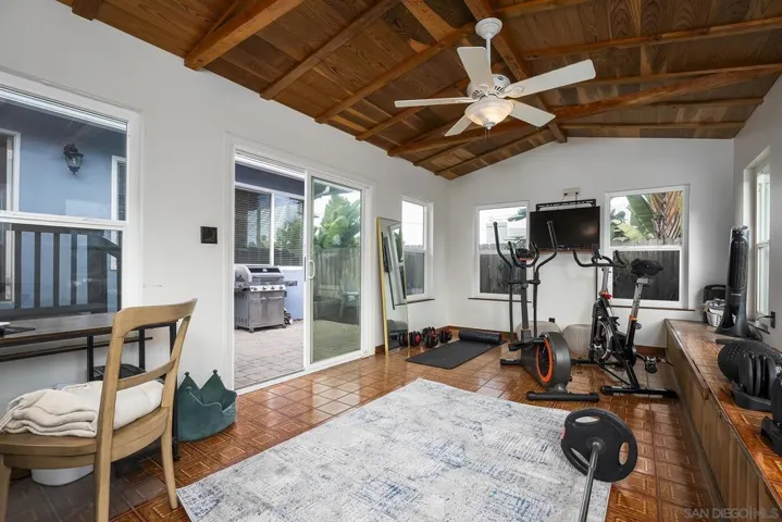 3115 Russell, San Diego, California 92106