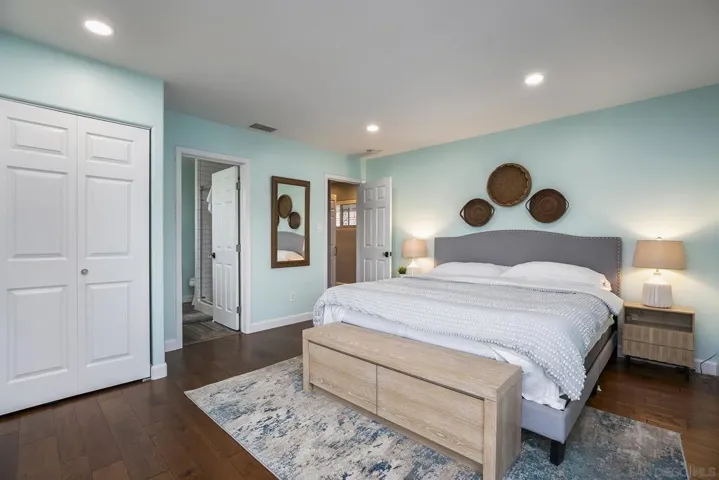 3115 Russell, San Diego, California 92106
