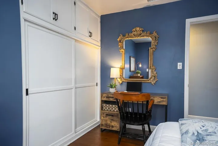 3115 Russell, San Diego, California 92106