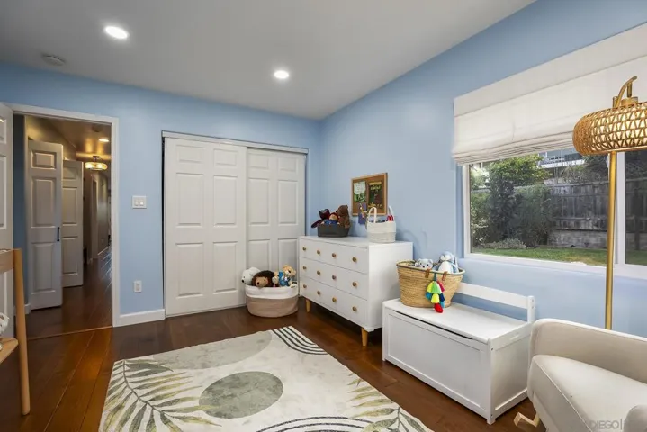 3115 Russell, San Diego, California 92106