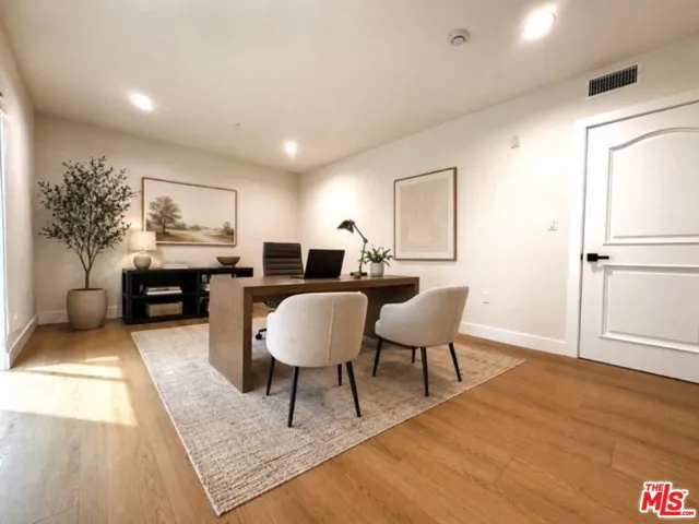 Virtually Staged