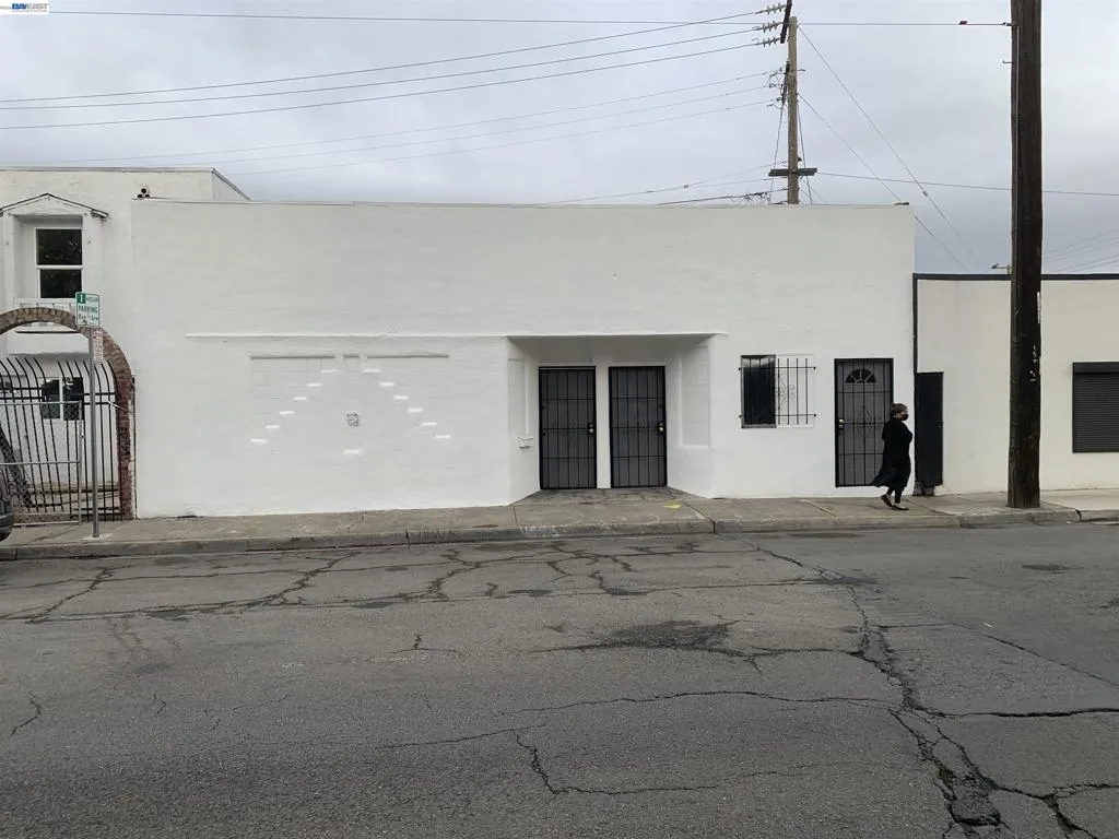 front of building on San Leandro St.