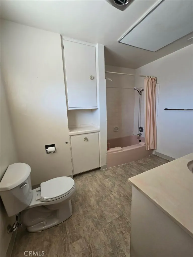 Main master bathroom