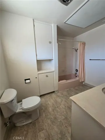 Main master bathroom