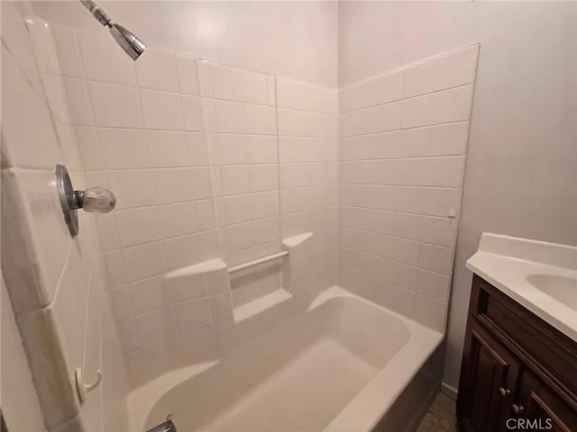 Full bath in den/2nd living room