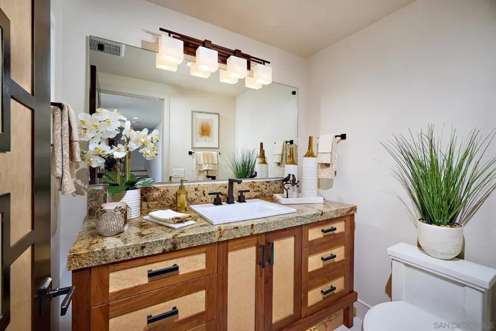 187 Cherry Ave, Carlsbad, California 92008