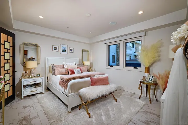 187 Cherry Ave, Carlsbad, California 92008
