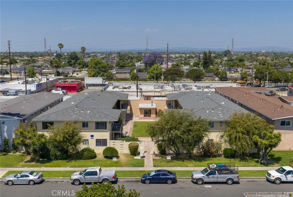 9551-9561 Maureen Dr