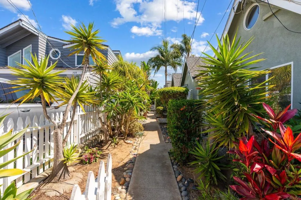 215-223 Lolita Street, Encinitas, California 92024 — photo 4