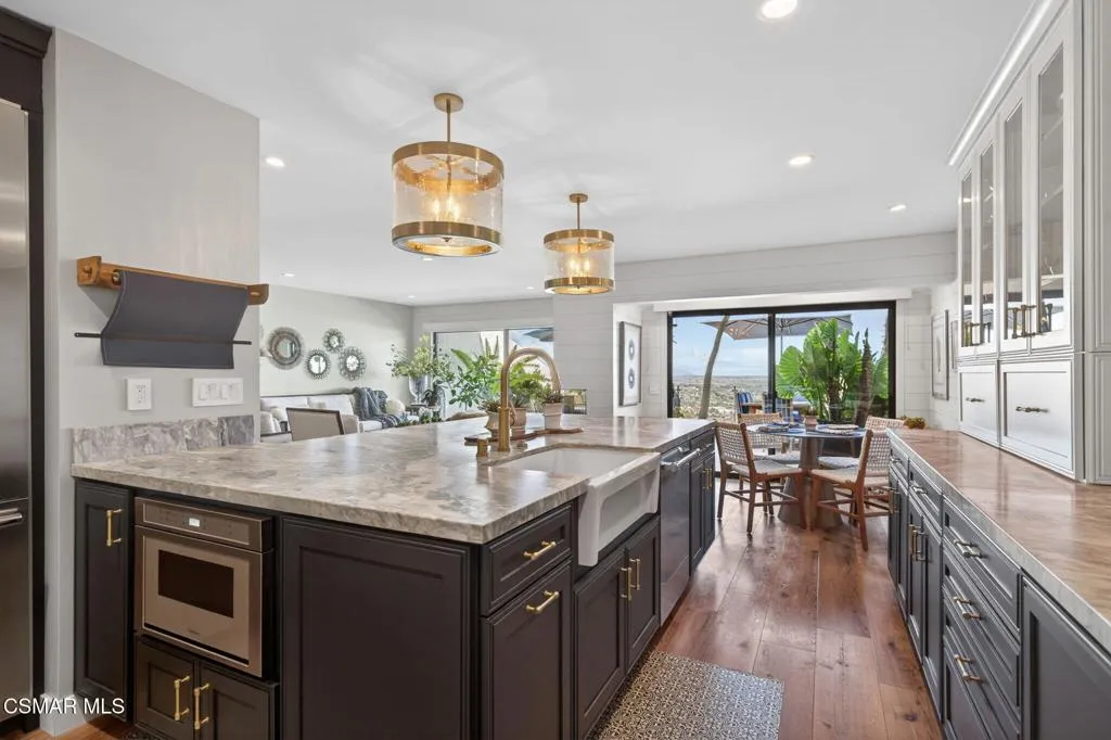 Gourmet Kitchen